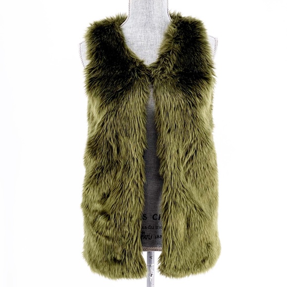 next Other - I Love Next Army Green Faux Fur Button Vest